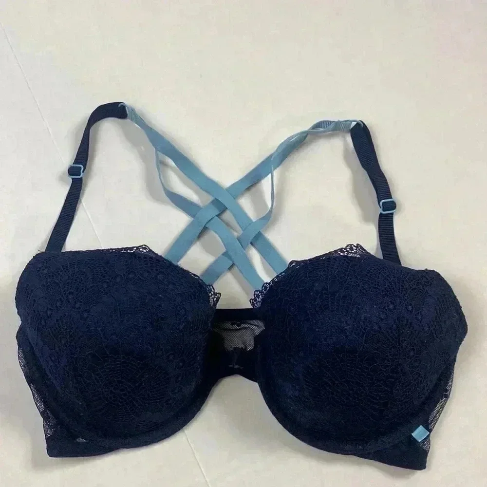Victoria Secrets Lightly Lined Front Closure Demi Bra